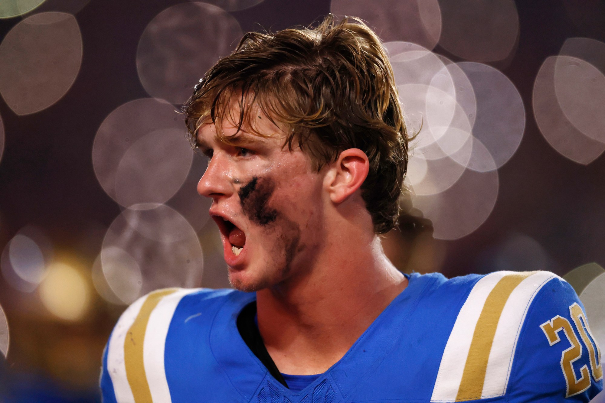 UCLA freshman linebacker Scott Taylor reacts during the fourth quarter against the USC Trojans on Nov. 29, 2025, at Los Angeles Memorial Coliseum. (Photo by Harry How/Getty Images)

